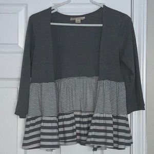 Derek Heart grey striped sweater -L
